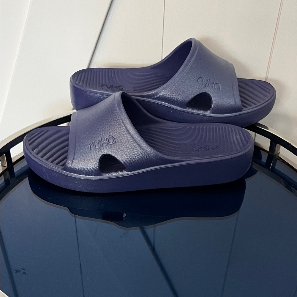 Ryka Re-zorb Lite Recovery slides, unisex size 8. Like walking onclouds!⛅️
